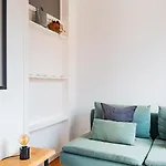 Bright Loft @ Downtown *