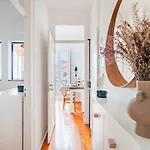 Bright Loft @ Downtown Διαμέρισμα