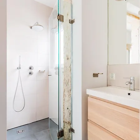 Bright Loft @ Downtown * ליסבון