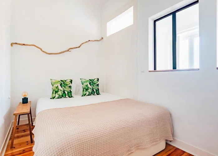 Bright Loft @ Downtown