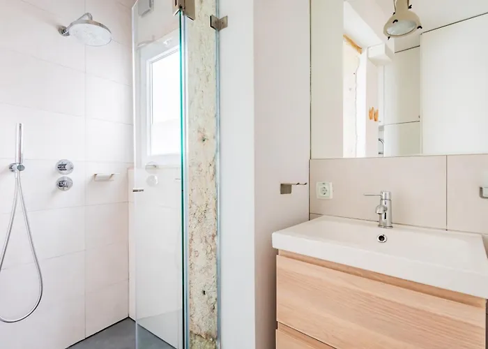 Bright Loft @ Downtown