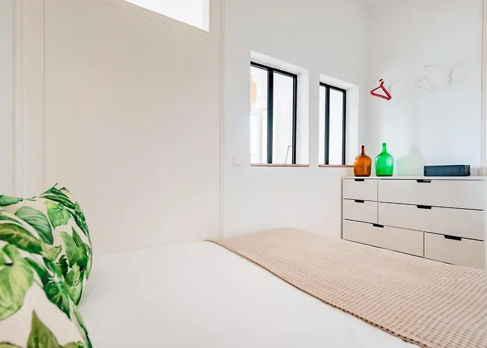 Bright Loft @ Downtown